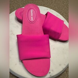 Gianni Bini hot pink slippers